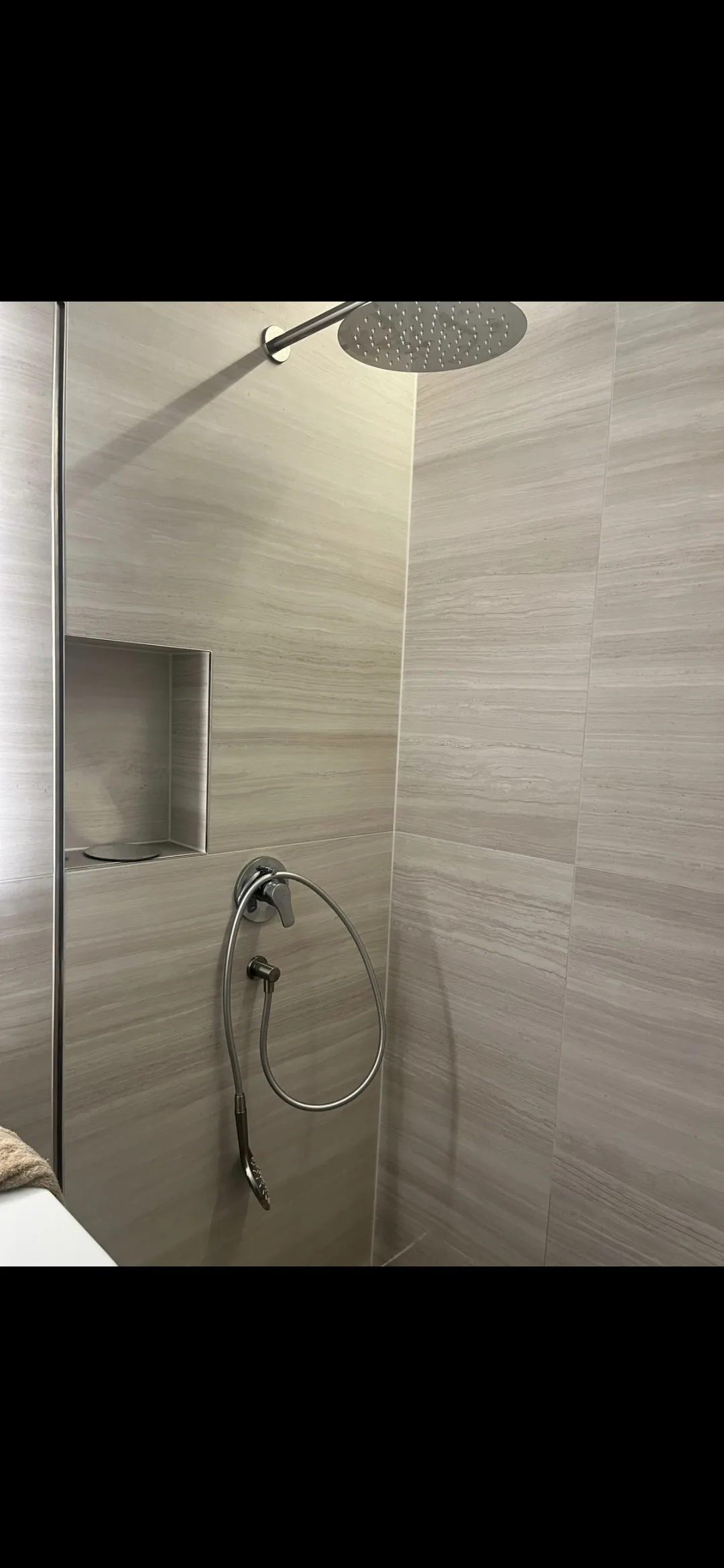 Regendusche Einbau Badezimmer Renovation – SaniPipe Adlikon